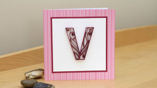 Quilling Letter V – How to Make Variegated Leaves Tutorial
